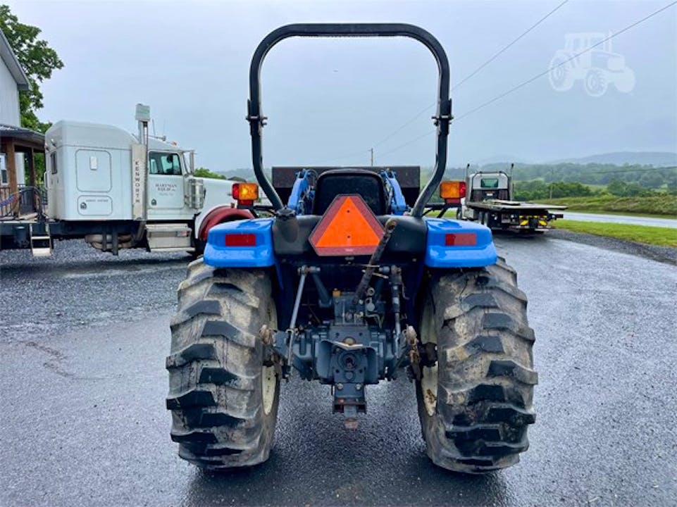 2001-New-Holland-TC35D 2