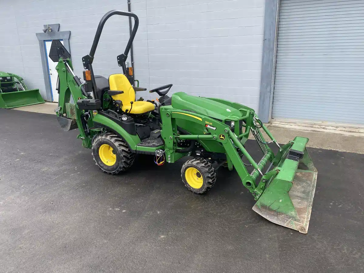 2019 John Deere 1025R 3