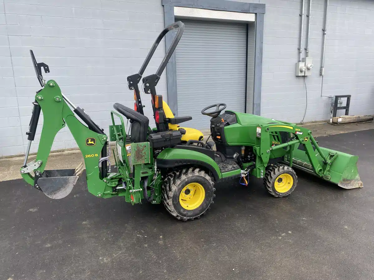 2019 John Deere 1025R 4