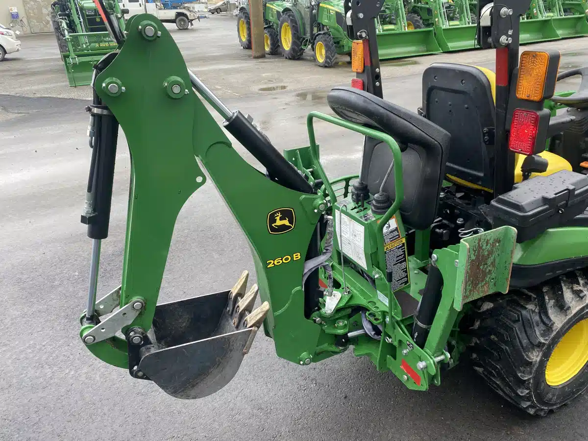 2019 John Deere 1025R 6