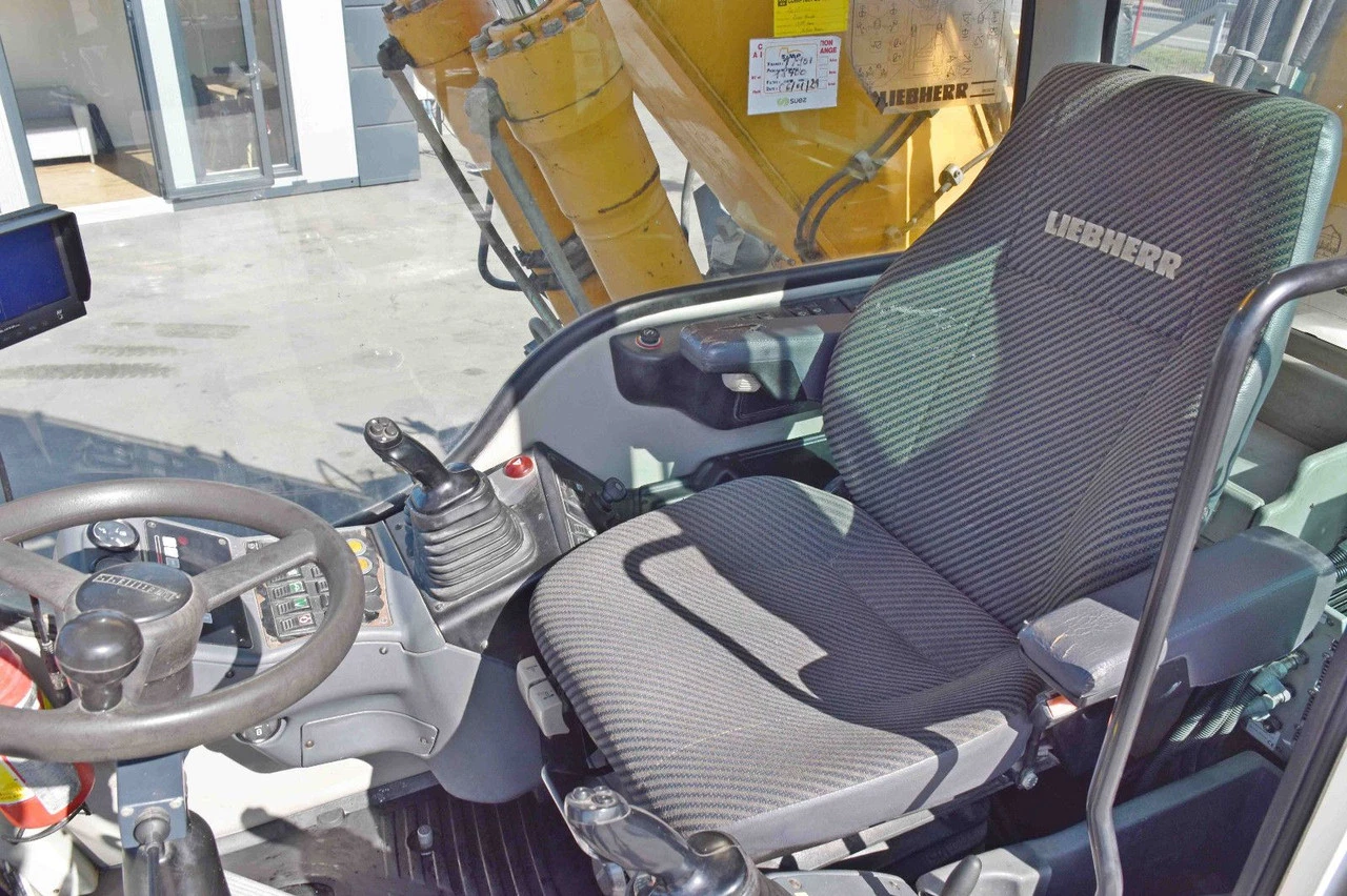 12f36eb27e74cbeaa94b0ecdce23be22