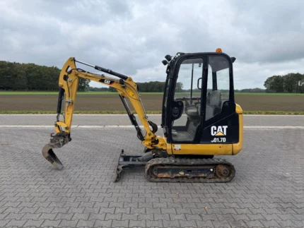 Caterpillar 301.7D – Minipelle sur chenilles compacte et performante (2018 | 2 000 h)