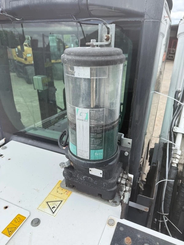35ff62ab9e893ef64a042ec04dd7d866