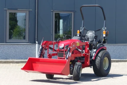 Yanmar SA424 4WD HST – Avec chargeur avant – Seulement 1 heure d’utilisation