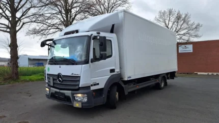 Mercedes-Benz Atego 818 Koffer